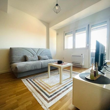 Apartman Nikol Kumanovo Exterior foto